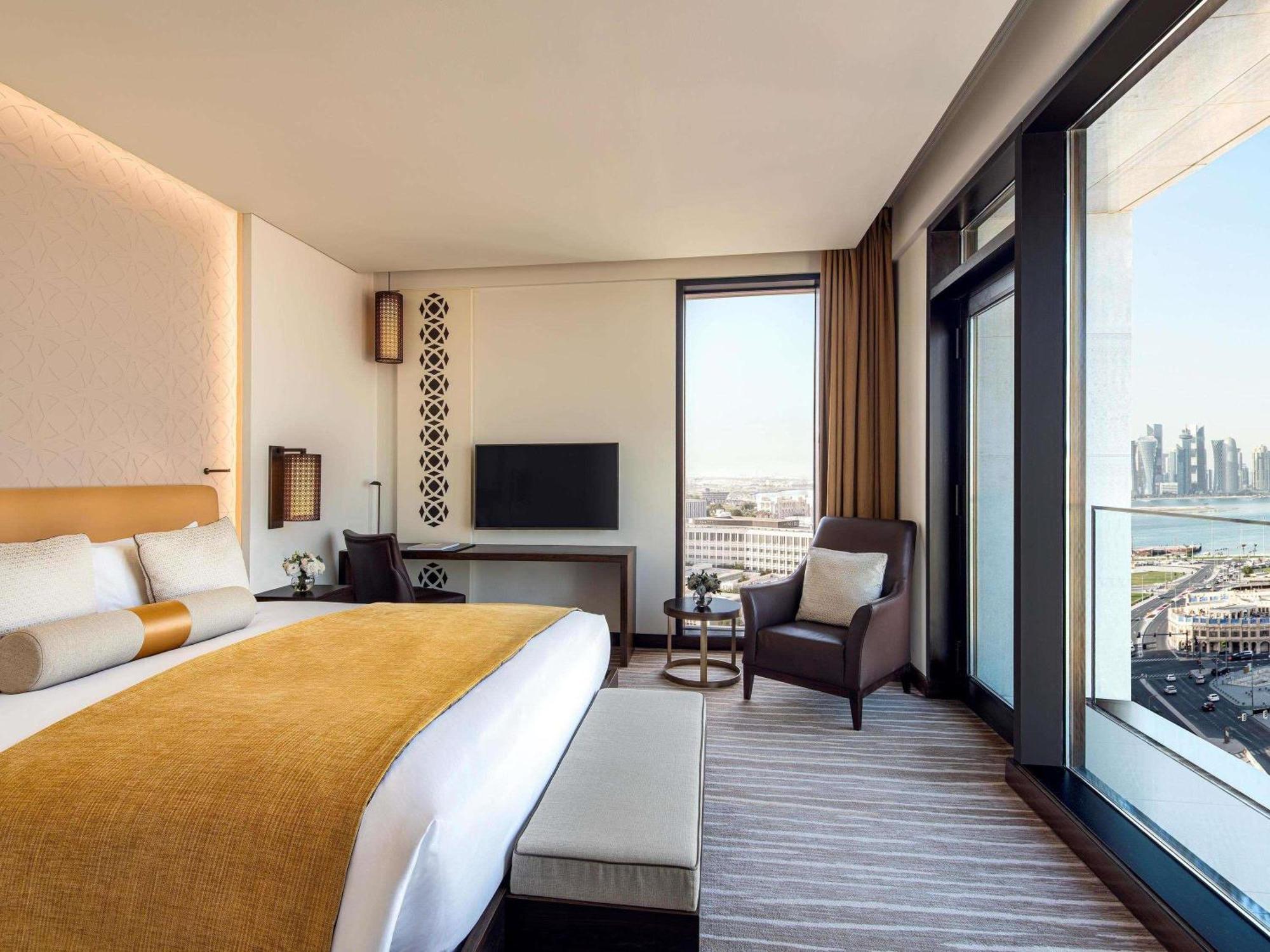 Deluxe King Room Balcony,1739537982:JPEG