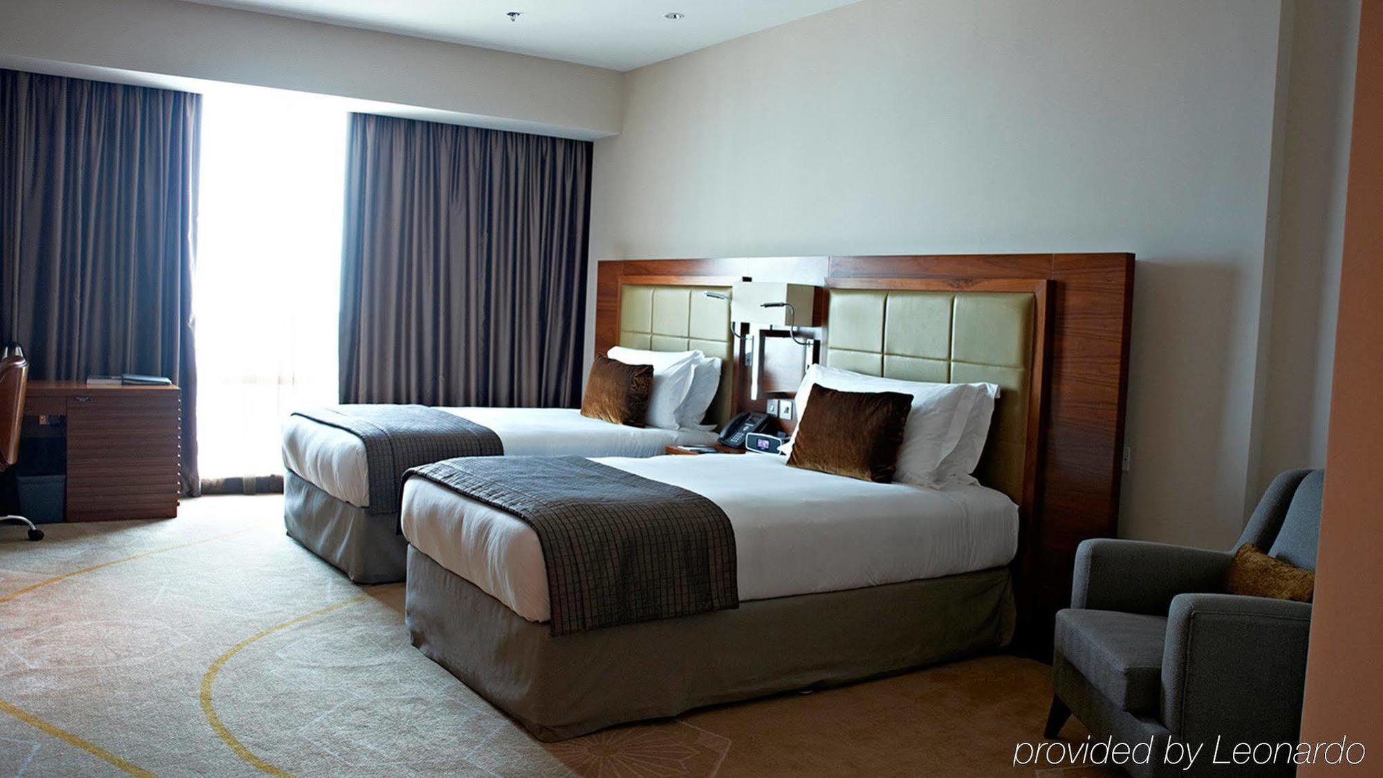 Three-Bedroom Suite,1206713122:JPEG